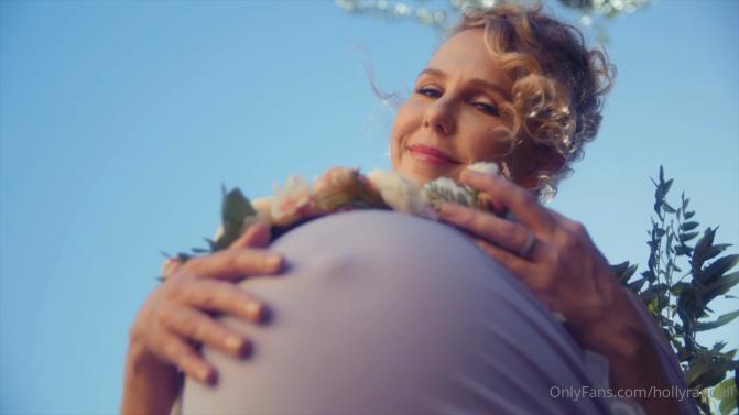 [Onlyfans.com] Holly Randall - Enjoy This Beautiful Little Video From My Maternity Shoot! [2020 г., solo, pregnant, 1080p, SiteRip]