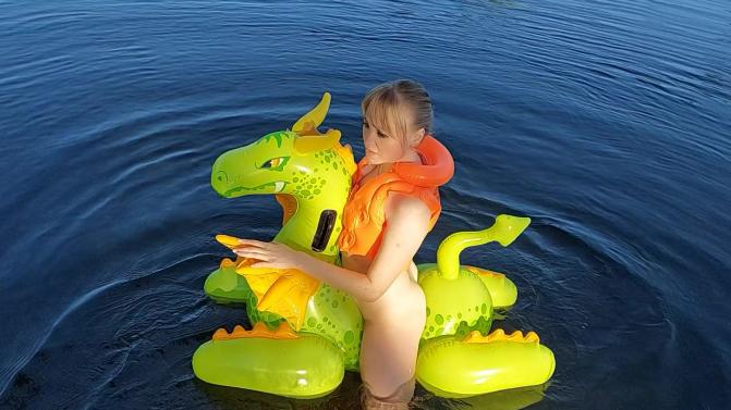 [clips4sale.com] Allaalexinflatable - Alla hotly fucks a rare inflatable dragon on the lake and wears an inflatable vest!!! [2022-02-22, Fetish, Flashing, Masturbation, Russian Girls, Shaved, Softcore, Uniform, Inflatable Suits, Lifejacket, Inflatables No