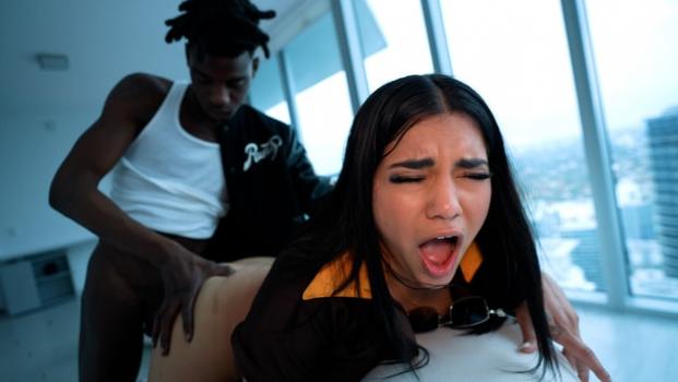 Monster 12 Inch BBC Delivery To Her Throat, Pussy - Julz Gotti (Teen, Tit Fucking) [2023 | FullHD]