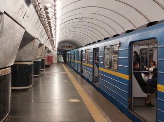 Збій у метро Києва: не працює оплата QR-кодами