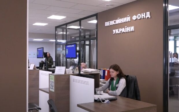 Як в Україні здійснюється перерахунок виплат працюючим пенсіонерам: "А якщо я звільнюся?"