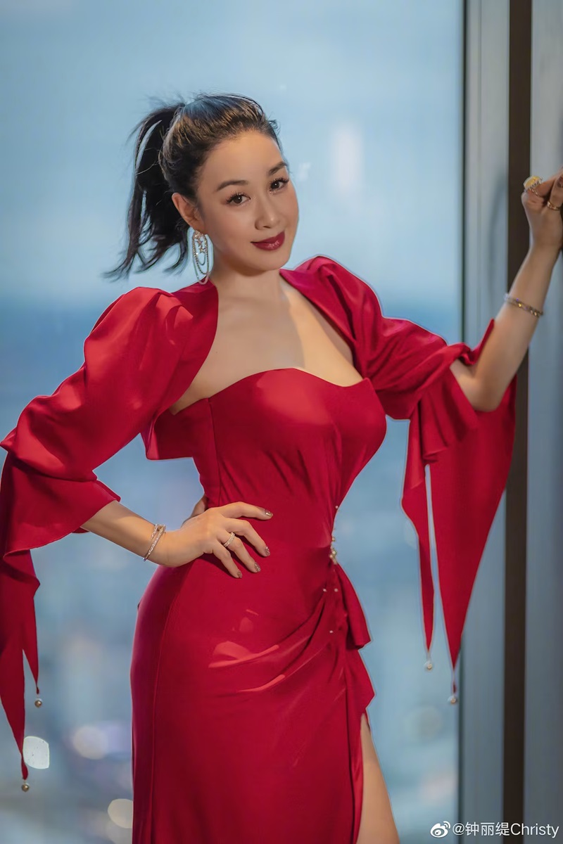 Канадская актриса китайского происхождения Кристи - 1.94 GB