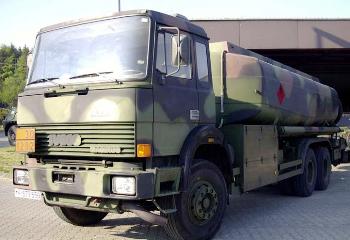 Iveco Strassentankwagen 6x4 Walk Around