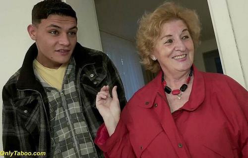 Noretta (72), Roberto (36): Horny 72 years old Grandma gets rough anus stre ...
