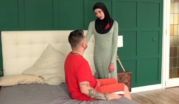 A woman in hijab needs to use both holes - Macarena Lewis (Sex Mex, Son's Friend) [2023 | FullHD]