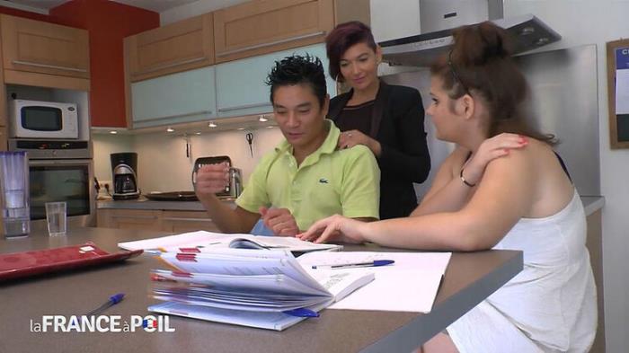 Caro, Pauline: Caro, maman salope, se fait un plan cul bien trash!