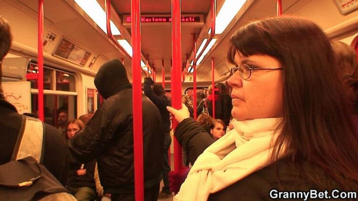 Fattie In The Metro (FullHD 1080p) - Grannybet - [2023]