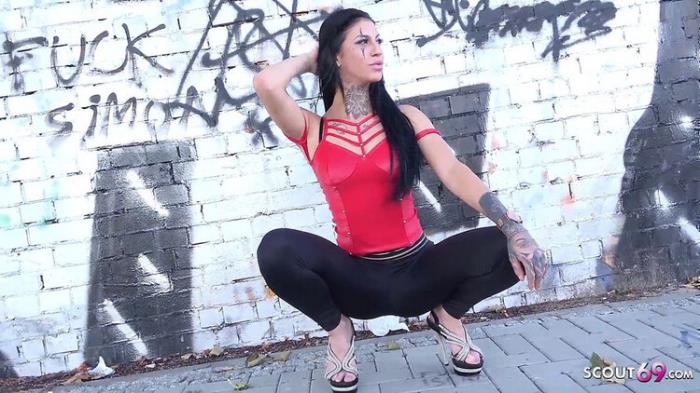 Skinny Face Tattoo Mina Talk To Public Fuck At Real Street Agent Casting In Berlin