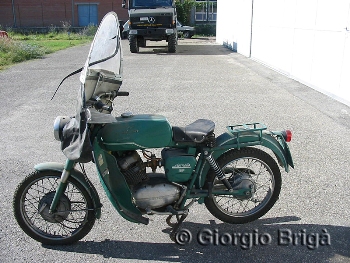 Moto Guzzi 160 Stornello CFS (1960) Walk Around