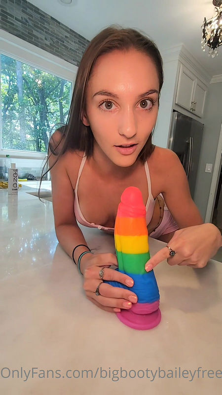 BigBootyBailey - Me Vs My Huge Rainbow Cock (UltraHD/2K 1920p) - Onlyfans - [2023]