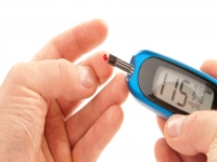 Як пацієнтам з цукровим діабетом можливо отримати тест-смужки для вимірювання рівня цукру безоплатно?