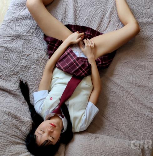 Japan Teen In Mini Skirt Try Sex