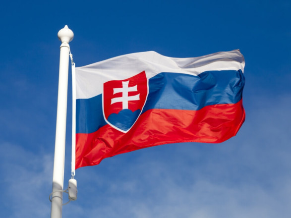 Словакия вяще не будет предоставлять оружие Украине: спикер словацкого правительства наименовал причину