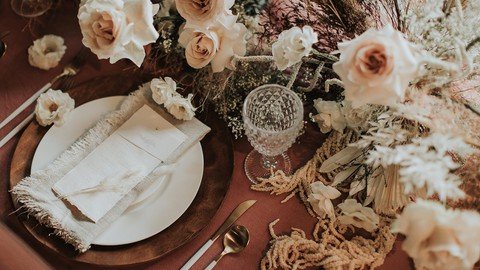 Learn How To Become A Professional Wedding Planner
