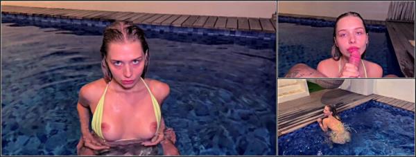 Californiababe - Sweet Blowjob In The Public Pool. Cum On Hair Of Californiababe - [ModelsPorn] (FullHD 1080p)
