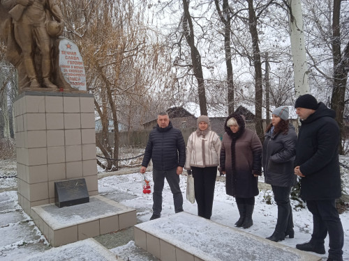 «Имя твоё неизвестно, подвиг твой бессмертен…»