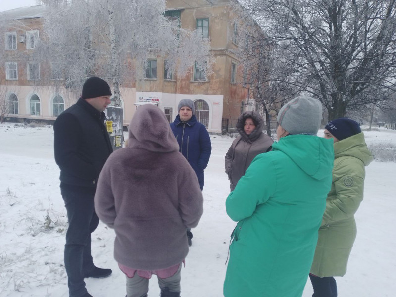 Сход граждан с заместителем главы  Пелагеевской поселковой администрации