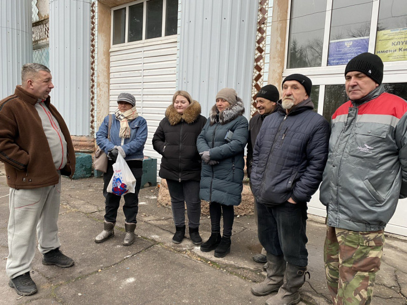 Сход граждан глава  Пелагеевской поселковой администрации