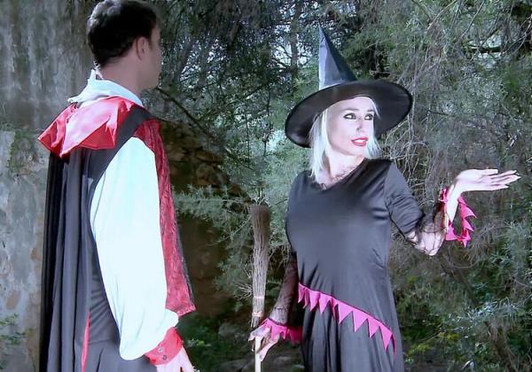 Follamos a La Bruja Por Halloween Gina Snake [MMM100] (FullHD 1080p)
