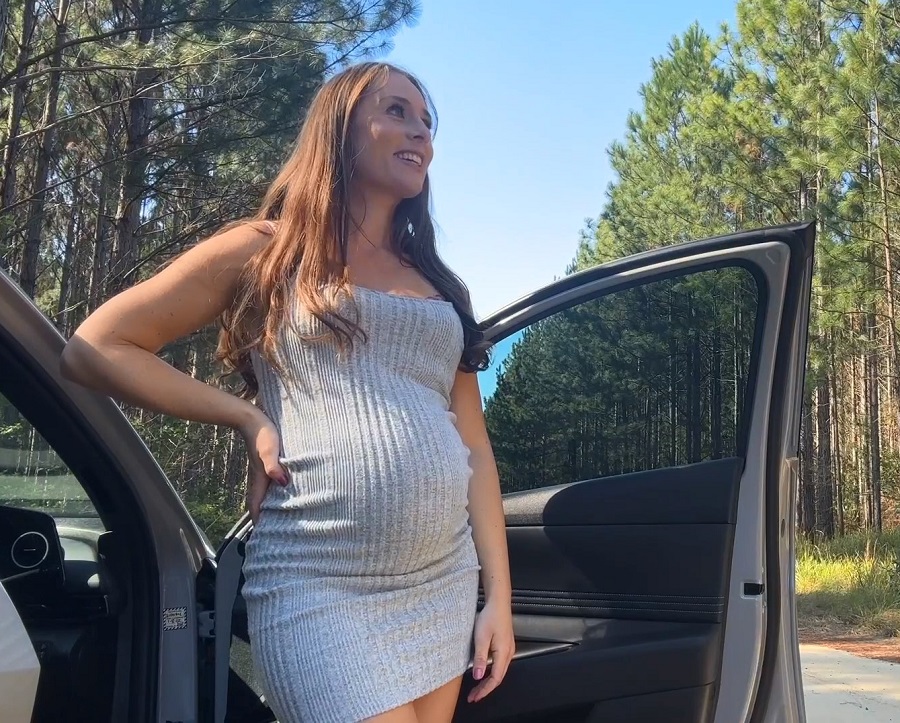 Natasha Jane Pregnant Wife Cheating With Husbands Best Mate In Her Car FullHD 1080p
