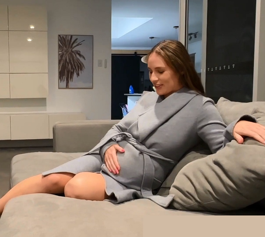 Natasha Jane Pregnant Wife Really Wants To Fuck FullHD 1080p