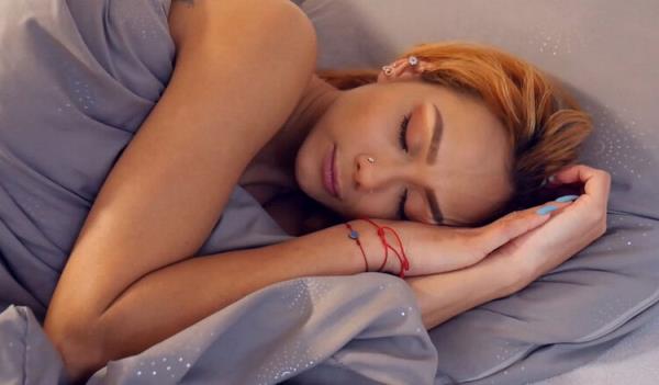 SLEEPY CREEPY DREAMS - Starring Veronica Leal [HD 720p] 2024