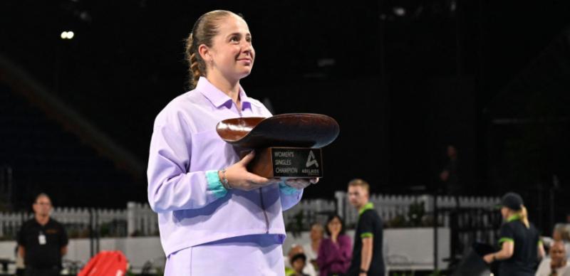 Остапенко одержала победу на турнире серии WTA 500 в Аделаиде