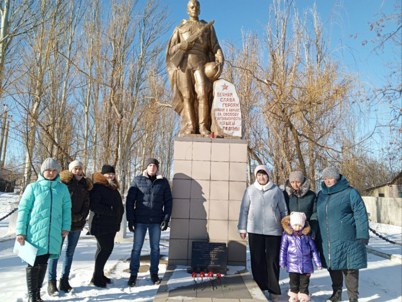 «Великий подвиг ваш история хранит…»