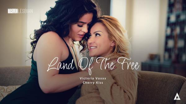 Victoria Voxxx, Cherry Kiss - Land Of The Free  Watch XXX Online FullHD