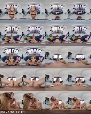 VirtualTaboo: Mary Popiense - You've Got A Big Package [Oculus Rift, Vive | SideBySide] [3630p]