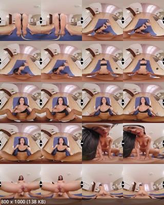 YogaVR, SLR: Kama Oxi - Super Hot Petite Teen Kama Oxi Gets Her Pussy Stretched [Oculus Rift, Vive | SideBySide] [3840p]