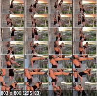 PornHub - Fucked Stepmom On The Balcony (FullHD/1080p/186 MB)